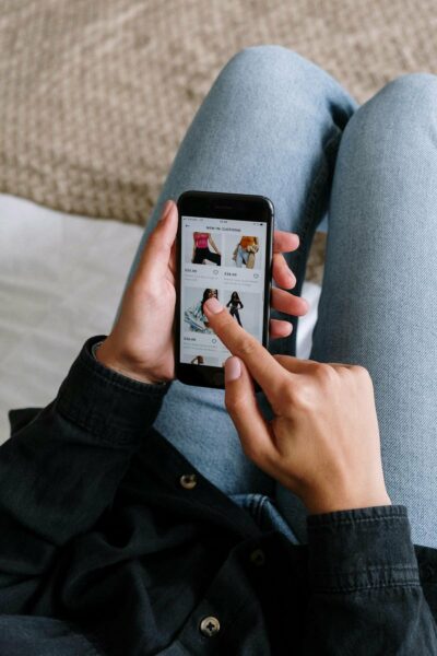 Social commerce Instagram achat mobile shopping